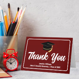 Tarjeta De Agradecimiento Graduación personalizada 2025 de Maroon White Grad