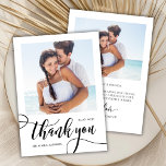 Tarjeta De Agradecimiento Guión caprichoso moderno 2 Boda de fotografía<br><div class="desc">Tarjeta De Agradecimiento Moderno Y Whimsical Boho Calligraphy Script 2 Photo Boda. Moda Elegante boda de agradecimiento plantilla que incluye una foto vertical completa en el frente con el texto "Gracias" en una tipografía con letras a mano agitada y caprichosa que cambia de letra de cepillo de cola en blanco...</div>