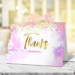 Tarjeta De Agradecimiento Guión de oro de color rosa moderno Bat Mitzvah<br><div class="desc">¡Asegúrate de que tu favorito Bat Mitzvah muestre su aprecio a todos los que apoyaron su evento! Envíe este impresionante, moderno, brillante Relieve metalizado de imitación dorado manuscrito y pequeños puntos sobre el fondo de una acuarela rosa claro, nota de agradecimiento personalizada. En la parte delantera, personaliza con el nombre...</div>