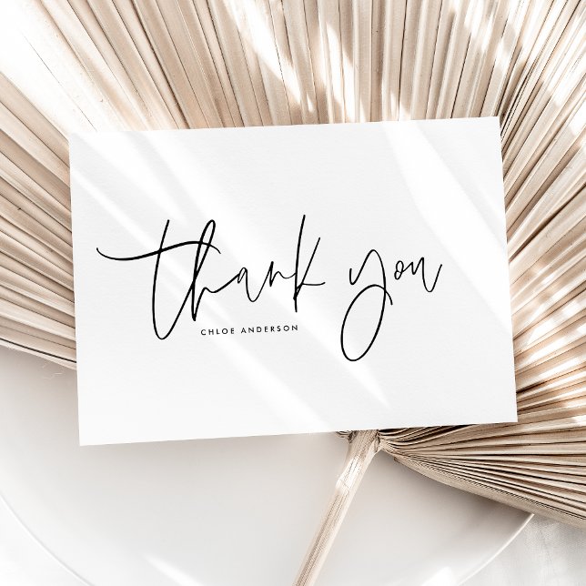 Tarjeta De Agradecimiento Guión Minimalista manuscrito moderno negro (Modern minimalist thank you card featuring black handwritten script on a clean layout.)