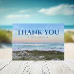 Tarjeta De Agradecimiento Hermosa fotografía con puesta de sol en playa pers<br><div class="desc">Esta pintoresca tarjeta de agradecimiento de personalizado de fotografía de playa muestra la suntuosa puesta de sol rosa y naranja que suave toque las olas del océano sobre la arena y el césped marino en un bonito en Destin, Florida. Bonitas tarjetas de playa para una pareja que tuvo una boda...</div>