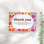 Tarjeta De Agradecimiento Hola Baby Retro Daisy Baby Shower Gracias<br><div class="desc">Ducha de bebé retro naranja y violeta gracias a las tarjetas que presentan un patrón de flores margarita de moda y tipo groovy. La parte delantera de esta tarjeta tiene un fondo floral con una cubierta ovalada blanca en el centro. La margarita florida es una tónica de estilo personalizado a...</div>