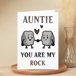 Tarjeta De Agradecimiento Humor de Chiste de Rock Pun Funny Tía Feliz Cumple<br><div class="desc">¡Graciosa tarjeta de cumpleaños feliz para tías sólidas rocosas! El diseño presenta dos rocas lindas que se toman de la mano con el mensaje "Tía,  eres mi piedra. ¡Nunca te llevaré por granito!" Texto marrón y negro. Personalizar y agrega tu propio mensaje personal.</div>