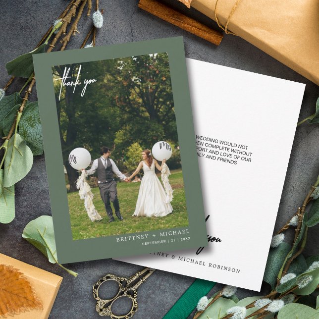 Tarjeta De Agradecimiento Imagen moderna con letras de mano, Sage Green (Modern elegant hand written wedding thank you card for the minimalistic bride.)