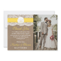 La colección de bodas de arena amarilla en la play