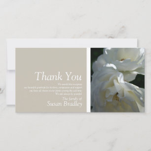 Tarjeta De Agradecimiento La condolencia de los rosas blancos 3 le agradece