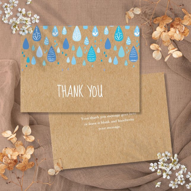 Tarjeta De Agradecimiento Las lluvias azules cuestas Boho Rústico Kraft Eleg (Cute Blue Raindrops Boho Rustic Kraft Stylish Thank You Card)