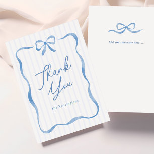 Tarjeta De Agradecimiento Lazo de cinta ondulada azul Baby Shower Plano