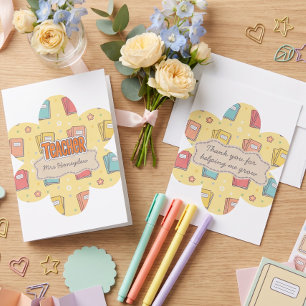 Tarjeta De Agradecimiento Libros Escolares de Maestra Amarilla Patrón