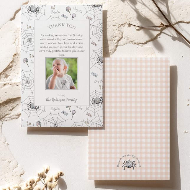 Tarjeta De Agradecimiento Little Boo Baby Halloween Spids Gracias Card (Cute Baby Spider, Webs, Candy & Lollipops Photo Thank You Card for October Birthday & Orange Gingham)