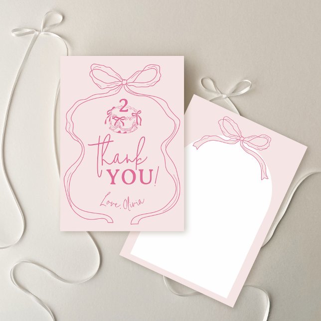 Tarjeta De Agradecimiento Mano moderna y suave dibujada en Chica rosado cump (Cute modern hand drawn pink whimsical girly girl coquette bow cake birthday party thank you card)