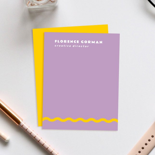 Tarjeta De Agradecimiento Marco ondulado amarillo blanco morado y soleado pe (lilac purple personal stationery note cards with sunny lemon yellow backer and wavy line detail)