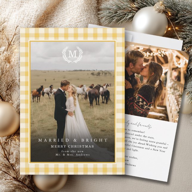 Tarjeta De Agradecimiento "Married & Bright" Gingham Monogram Crest 2 Photo ("Married & Bright" Gingham Monogram Crest 2 Photo Thank You Card)