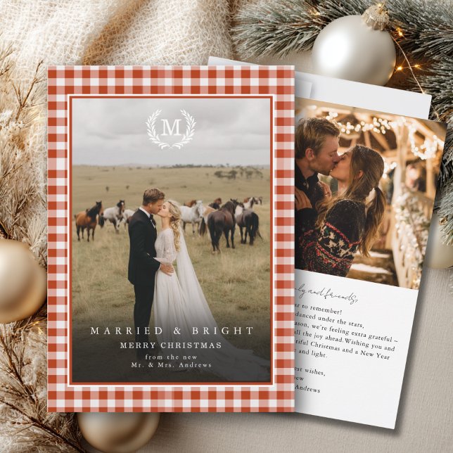 Tarjeta De Agradecimiento "Married & Bright" Gingham Monogram Crest 2 Photo ("Married & Bright" Gingham Monogram Crest 2 Photo Thank You Card)