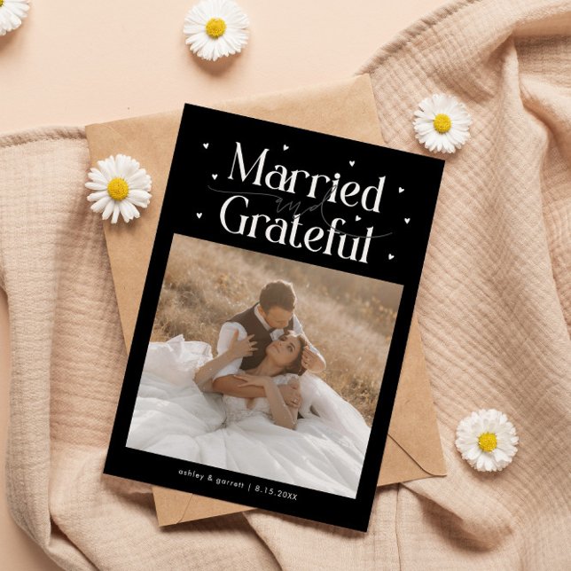 Tarjeta De Agradecimiento Married & Grateful Wedding Photo Black (Subido por el creador)