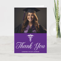 Médica de la Escuela Médica de Graduación Púrpura