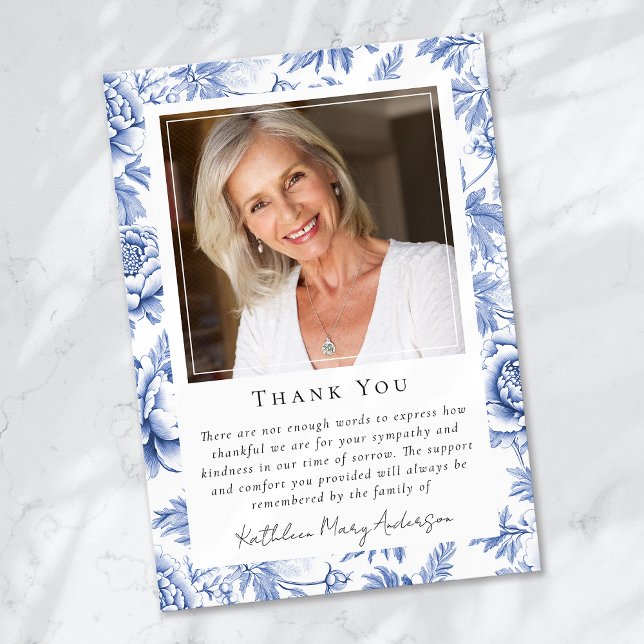 Tarjeta De Agradecimiento Memorial del funeral floral Blue Toile (Subido por el creador)
