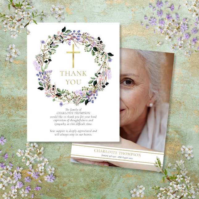 Tarjeta De Agradecimiento Memorial funerario Lavanda Floral Foto cristiana (Funeral Memorial Lavender Floral Christian Photo Thank You Card)