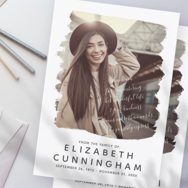 Tarjeta De Agradecimiento Memorial Marco fotográfico simple y moderno (Subido por el creador)