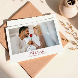 Tarjeta De Agradecimiento Minimal Monogram Deep Burgundy Script Wedding