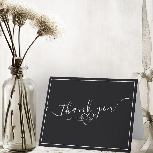 Tarjeta De Agradecimiento Moderno Boda de caligrafía elegante en blanco y ne (modern black and white elegant script folded thank you card)