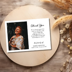 Tarjeta De Agradecimiento Moderno Funeral de Foto con Letra Negra Blanca 