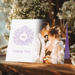 Tarjeta De Agradecimiento Monograma de círculo de hojas fotos de boda morada