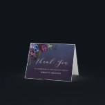 Tarjeta De Agradecimiento Moody Purple Flowers 40th Birthday Gracias<br><div class="desc">Una hermosa y elegante tarjeta de agradecimiento diseñada especialmente para un fiesta de 40 años. La elegante primavera floral contiene rosas rústicas violetas y peonías con copas de blanco y rosa azules. Forma parte de la colección Moody Purple Flowers. Contiene todos los artículos que necesita para crear una suite de...</div>