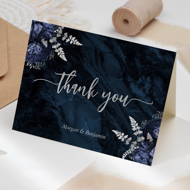 Tarjeta De Agradecimiento Navy Blue Silver Floral Script Wedding (Subido por el creador)