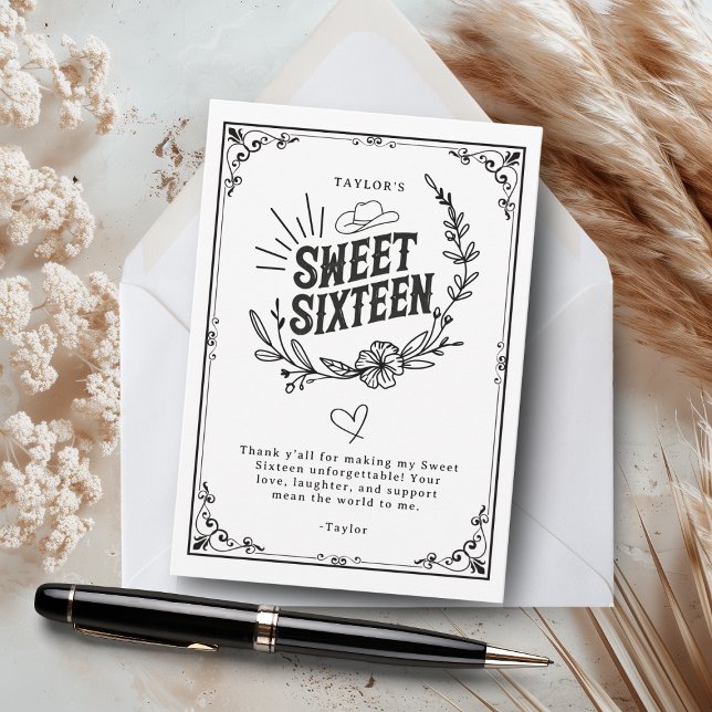 Tarjeta De Agradecimiento Niña negra y blanca de vaca dulce dieciséis (Rustic Sweet Sixteen thank-you card with a western floral design in black and white.)