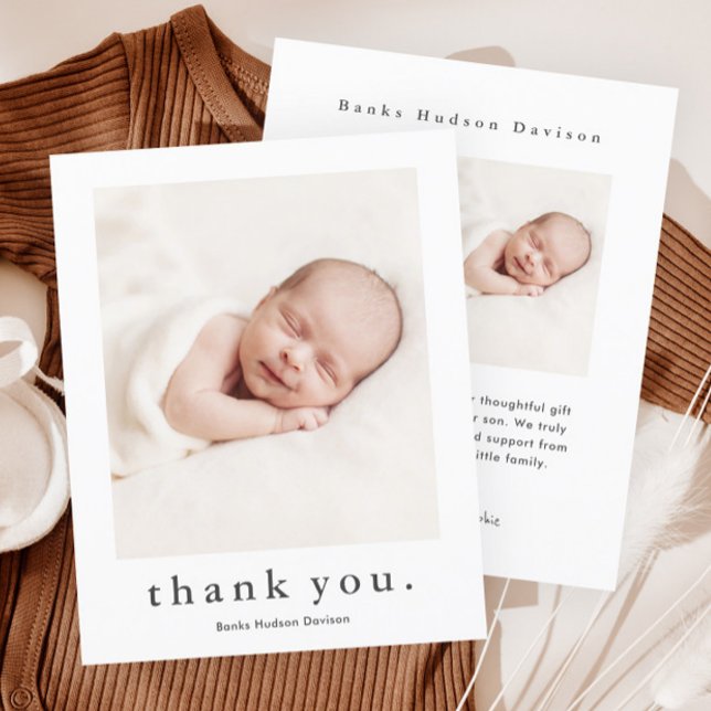 Tarjeta De Agradecimiento Nombre moderno 2 Photo Baby (Simple typography baby photo thank you card.)