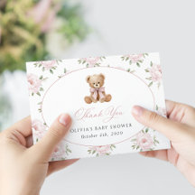 Oso de peluche, lazo rosa, flores rosadas, fiesta