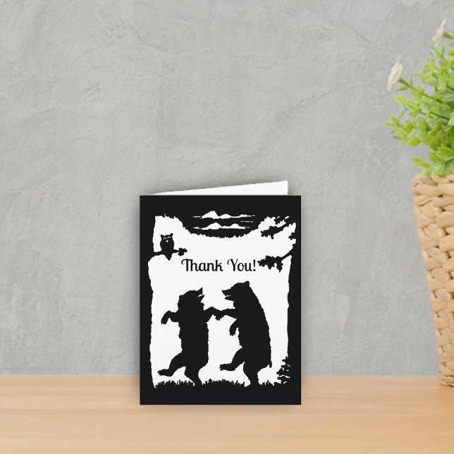 Tarjeta De Agradecimiento Osos negros bailando con lechuza de bosques en árb (Two dancing black bears in woods owl in tree on black and white Thank You card.)