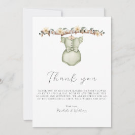Tarjeta de agradecimiento para baby shower de ropa