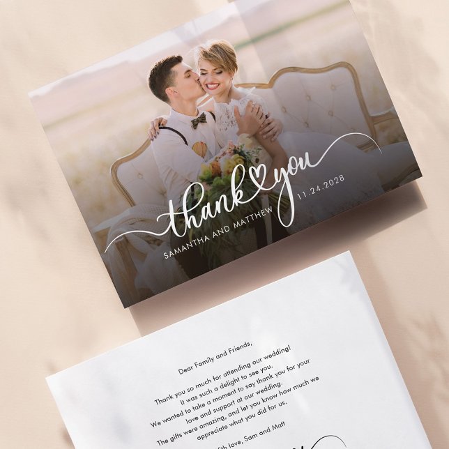 Tarjeta de agradecimiento para Bodas con letras de (Wedding Photo Couples Elegant Script Thank You Card)