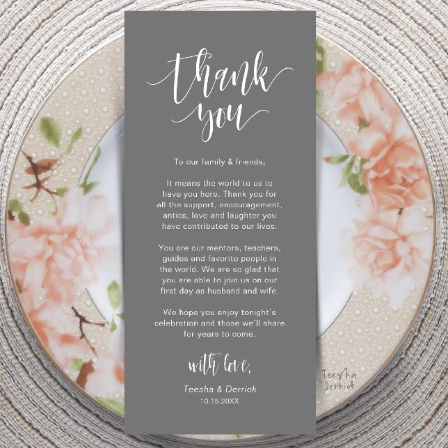 Tarjeta de agradecimiento para la configuración de (Modern Wedding Dinner Place Setting Thank You Card in Dark Grey)