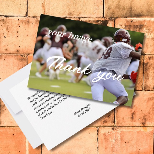 Tarjeta de agradecimiento para la moderna y simple (Subido por el creador)