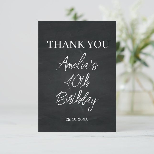 Tarjeta De Agradecimiento Partido de cumpleaños blanco y negro moderno (Anverso de pie)