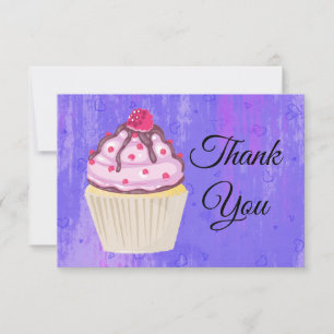 Tarjeta De Agradecimiento Pastel dulce con frambuesa sobre la mesa Gracias