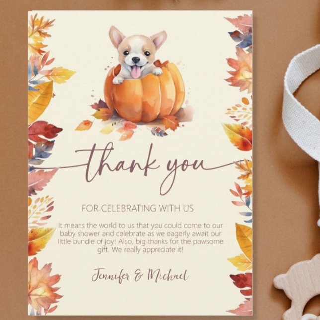 Tarjeta De Agradecimiento Pequeña calabaza suave caída de cachorro enamorada (Fall Baby Shower Pumpkin Puppy Foliage Flat Thank You Card)