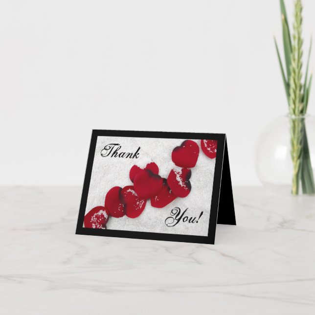 Tarjeta De Agradecimiento Pétalos de rosa rojo en nieve, boda de invierno (Anverso)
