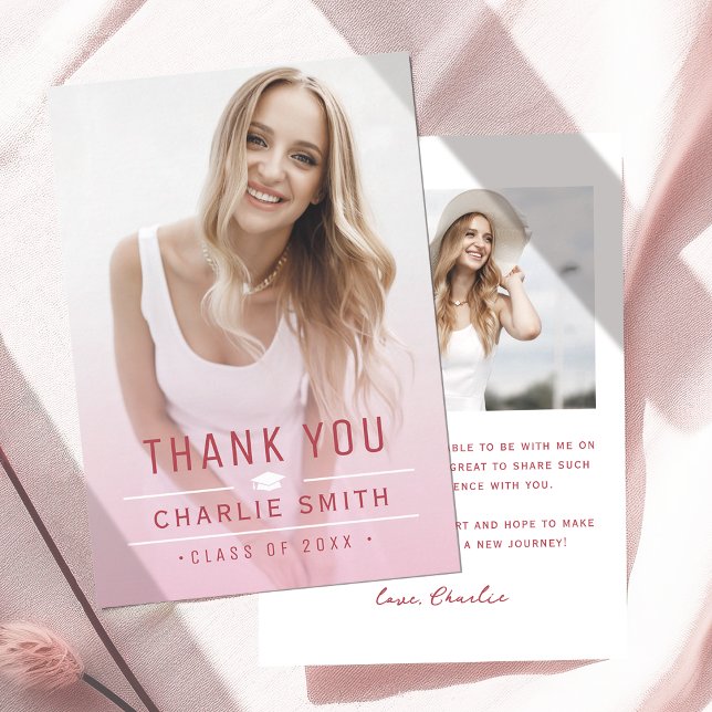 Tarjeta De Agradecimiento Pink Red Modern Simple Typography Graduación de fo (Pink Red Modern Simple Typography Photo Graduation Thank You Card)