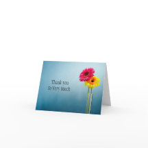 Tarjeta de agradecimiento plegada azul con flores