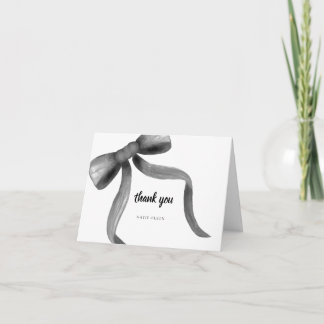 Tarjeta de agradecimiento plegada con hermoso lazo
