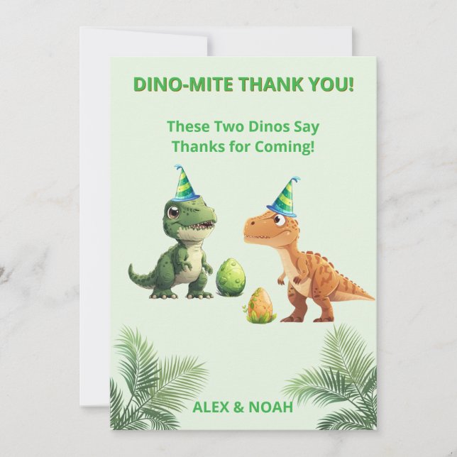 Tarjeta de agradecimiento por cumpleaños de dinosa (Anverso)