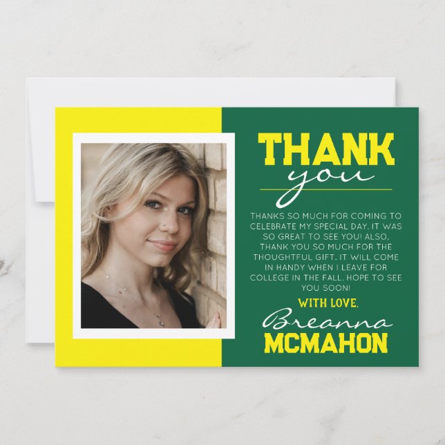 Tarjeta de agradecimiento por graduación verde y a (Anverso)