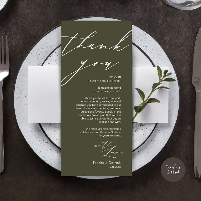 Tarjeta de agradecimiento por la configuración del (Wedding Place Setting Dinner Thank You Card, Modern Romantic Script, in Olive Green)