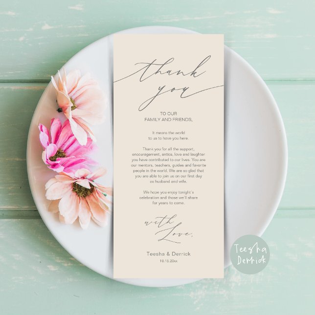 Tarjeta de agradecimiento por la configuración del (Minimalist Wedding Dinner Place Setting Thank You Card, plate decor in Dark Grey Cream)