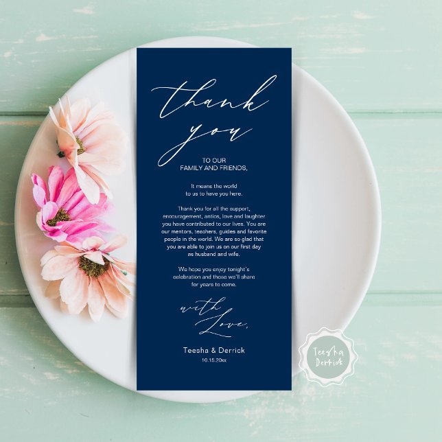 Tarjeta de agradecimiento por la configuración del (Wedding Brunch, Lunch, Dinner Place Setting Thank You Card, Modern Minimalist Script, in Navy Blue)