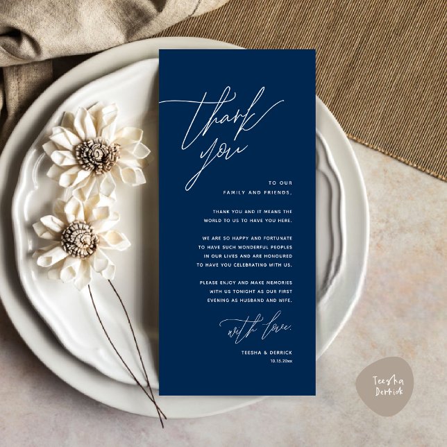 Tarjeta de agradecimiento por la configuración del (Romantic Minimalist Wedding Dinner Place Setting Thank You Card, in Navy Blue)